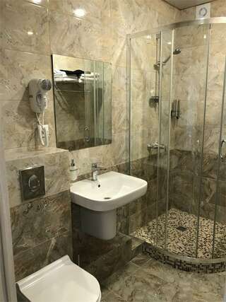 Гостиница Артик Воронеж Улучшенный Семейный Номер-12